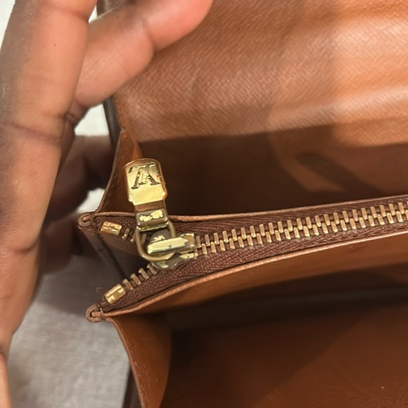 Authentic LOUIS VUITTON Monogram long wallet - Picture 15 of 17